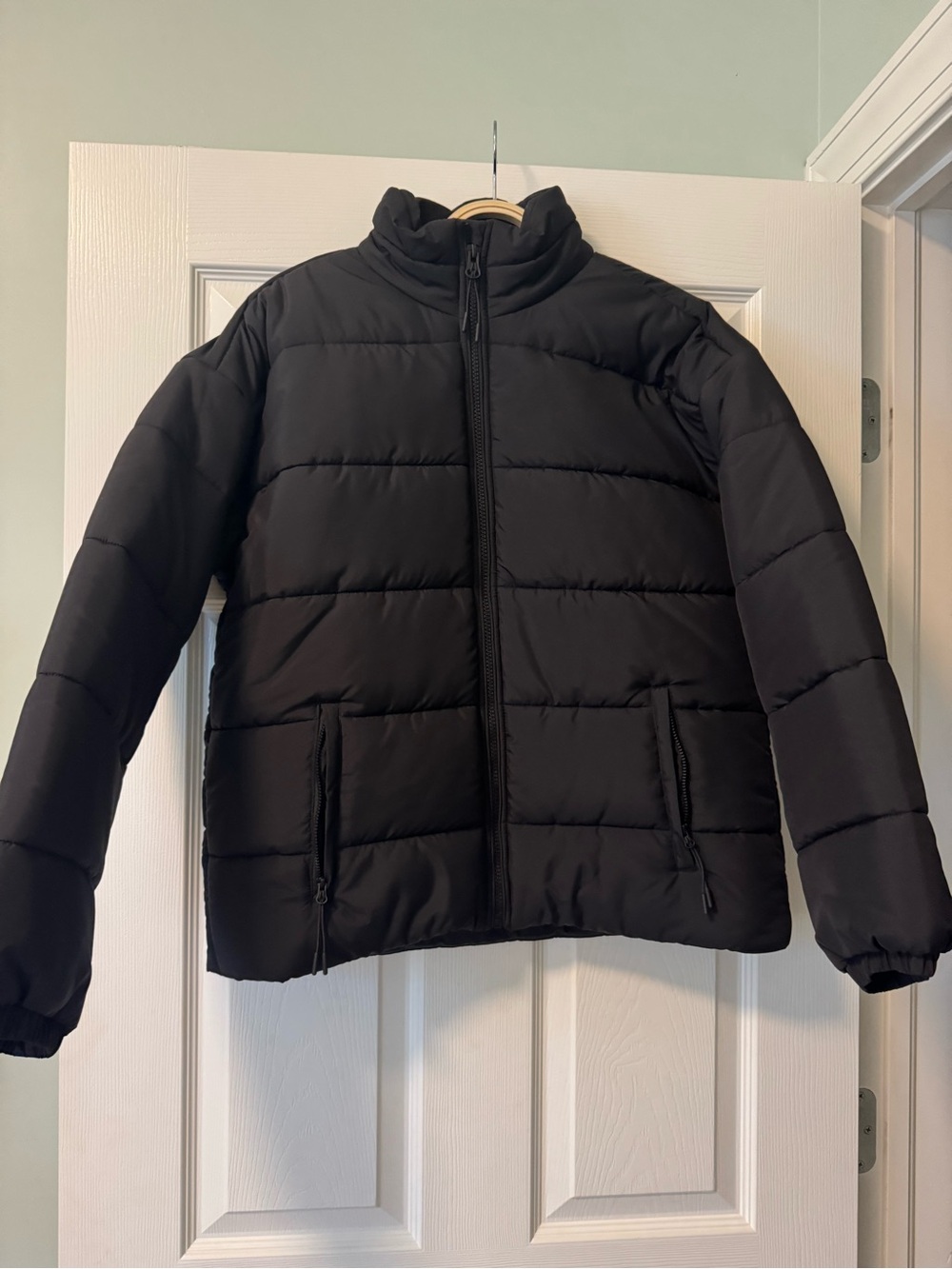 NWOT Peloton Women’s Black Puffer Jacket - Small